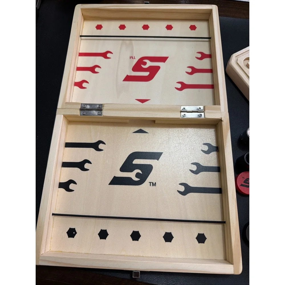 Snap-on Tools Wooden Game Tote (Mini Tic Tac Toe, Sling Puck) RARE